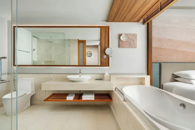Room, 2 Double Beds, Lagoon View, Balcony، Renaissance Phuket Resort And Spa 6/8