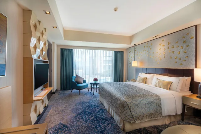 Grand, Suite, Double Bed, Cinnamon Grand Colombo 2/2
