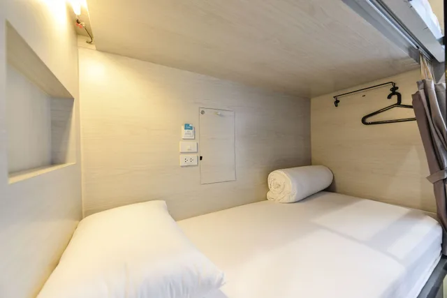 غرفة بسرير فردي، The Cube Hostel 1/8