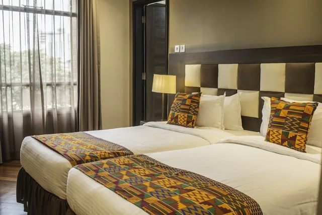 3 Bedrooms, Pool, Apartment, Twin Beds, 2 King Beds, Balcony, Kitchen، Longonot Place Serviced Apartments - Nairobi, City Centre CBD 1/2