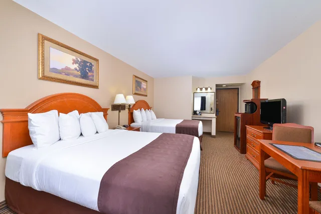 Standard, 2 Queen Beds, Pool Side، Revel Hotel Minot, SureStay Collection by Best Western 6/10