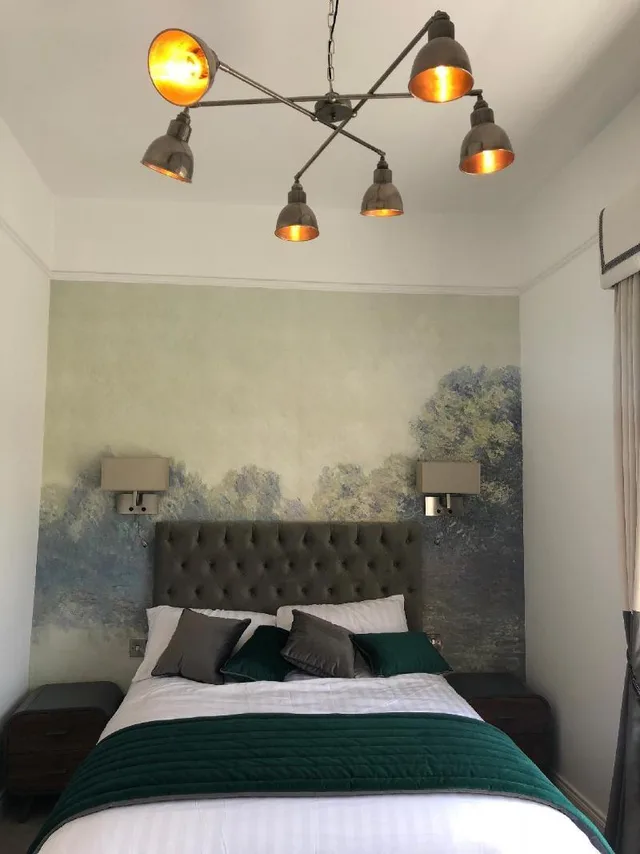 Room 1, Deluxe, The Strand Hotel 1/1