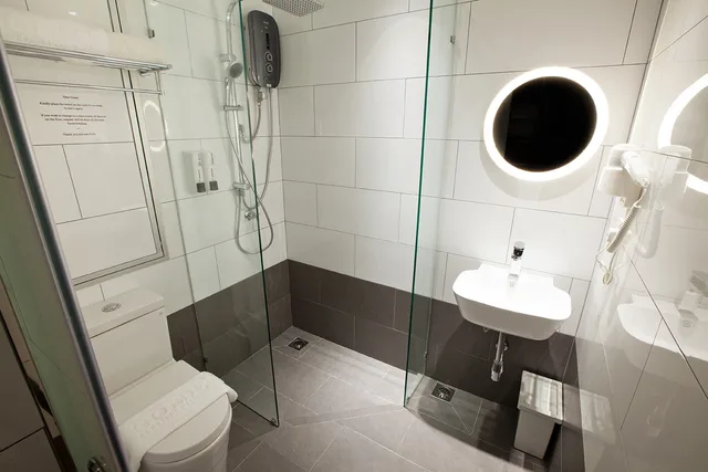 Double Bed, No Window، Gold3 Boutique Hotel 3/4