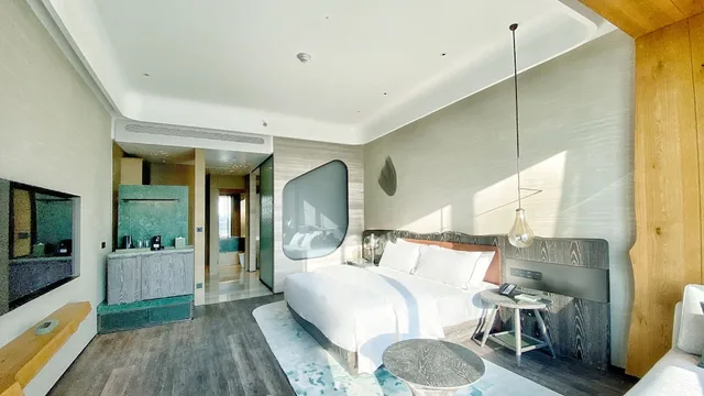 غرفة تنفيذية بسرير كينج بإطلالة على المدينة، The Westin Yantai 3/5