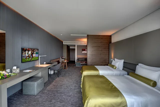 2 Bedrooms, Family Suite, The 72 Hotel 5/10