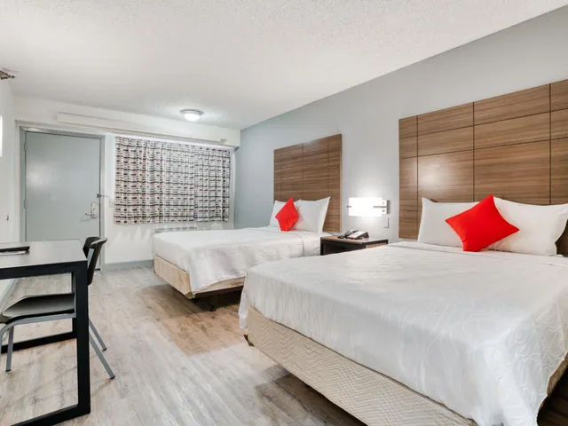 غرفة قياسية بسريرين كوين، Dallas Love Field Inn 1/6
