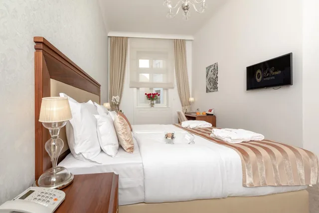 Valentine, Le Premier Boutique Hotel 2/5