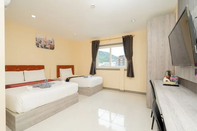 Deluxe, Squareone Hostel 5/10