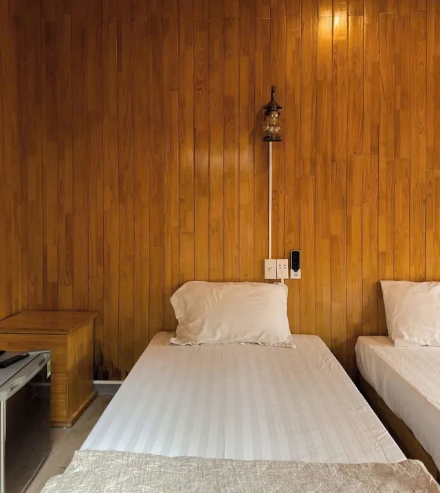 Deluxe, Triple, 1 Queen and 1 Single Bed, Catba Oasis Bungalows - Hostel 6/9