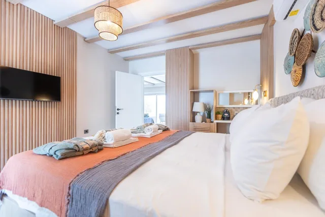 غرفة ديلوكس بسرير مزدوج بشرفة، Kalkan Saray Suites Hotel 4/7