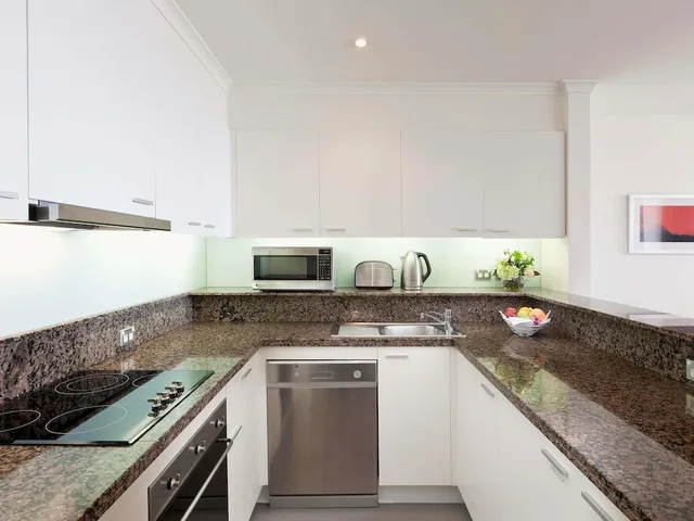 1 Bedroom, Renovated, Suite, Apartment, King Bed, City View، The Sebel Quay West Suites 5/5
