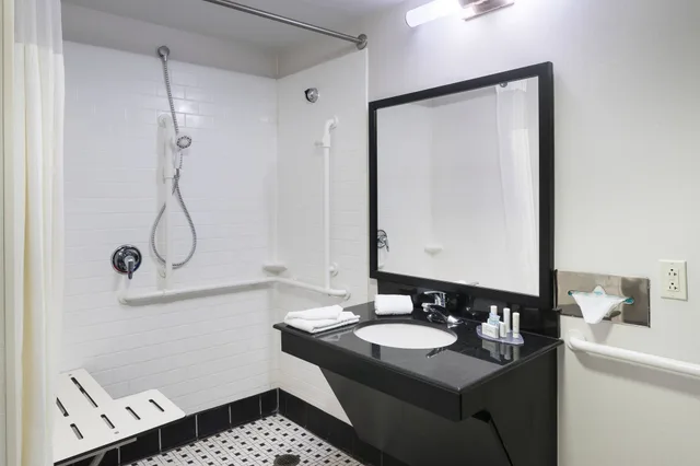 Room, King Bed, Accessible, Fairfield Inn & Suites Kansas City Overland Park 4/4
