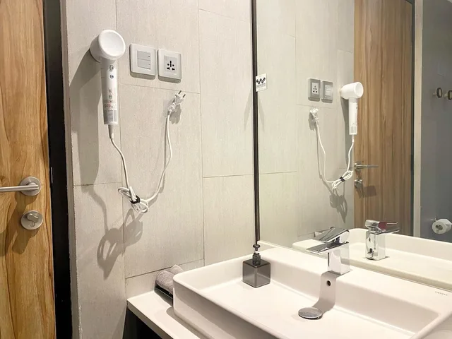 غرفة بريميير بسرير كوين، Erian Hotel 4/5