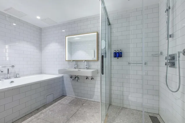 Suite, 2 King Beds, Radisson Blu Atlantic Stavanger 5/5