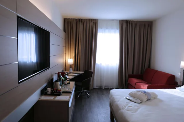 غرفة تنفيذية بسرير مزدوج مع أريكة، NOVOTEL BRESCIA 2 4/10