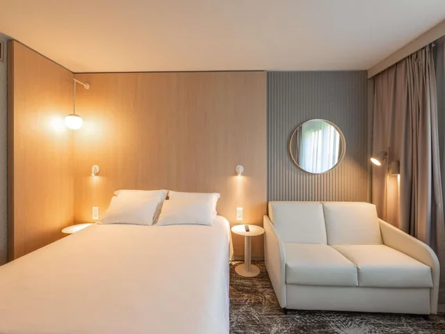 غرفة سوبيريور مفردة بسرير كوين مع أريكة، Novotel Macon Nord 9/17