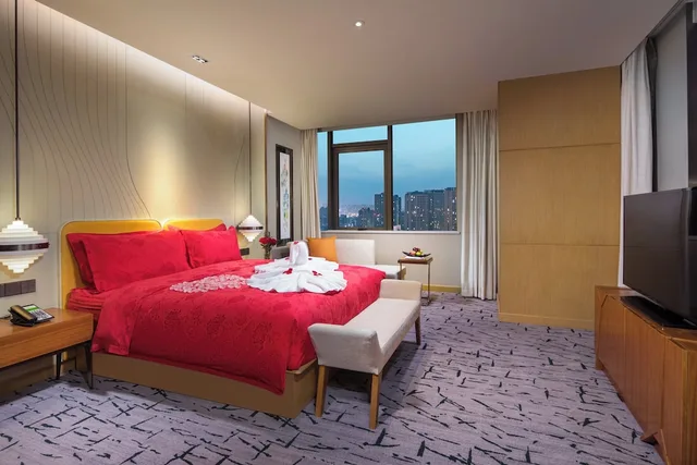 جناح بسرير كينج بغرفة نوم واحدة مع دخول صالة النادي مع دخول الصالة، Holiday Inn Tianjin Xiqing 1/5