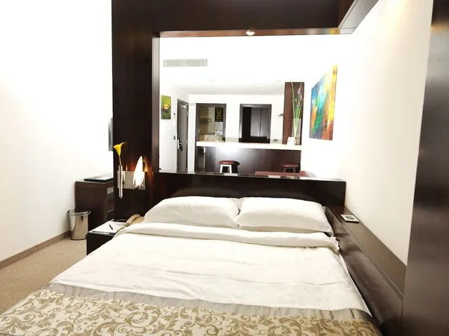 جناح جونيور بسرير كينج، Wh Hotel 5/6