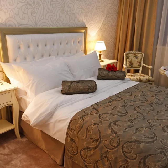 Standard, Double or Twin Bed, Roman By Dumbrava 2/10
