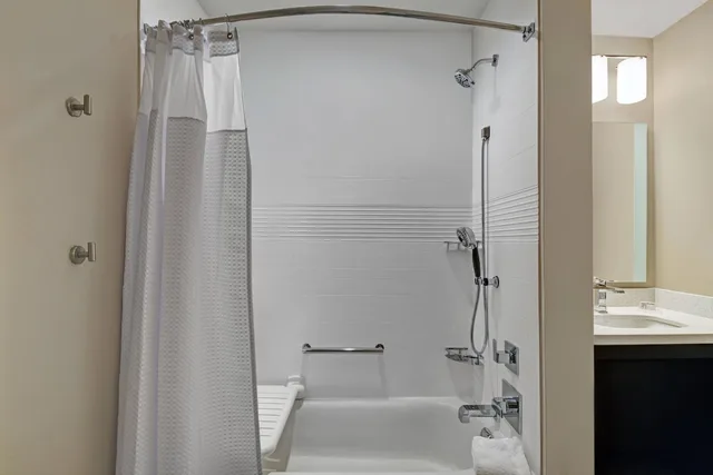 استوديو بسريرين كوين بحوض استحمام لذوي الإعاقة، TownePlace Suites by Marriott Lima 7/9