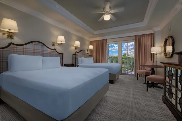 2 Bedrooms, Villa, King Bed, 1 King and 2 Queen Beds, 2 Queen Beds, Queen Murphy Bed, Resort View, Accessible، The Villas at Disneys Grand Floridian Resort and Spa 2/4