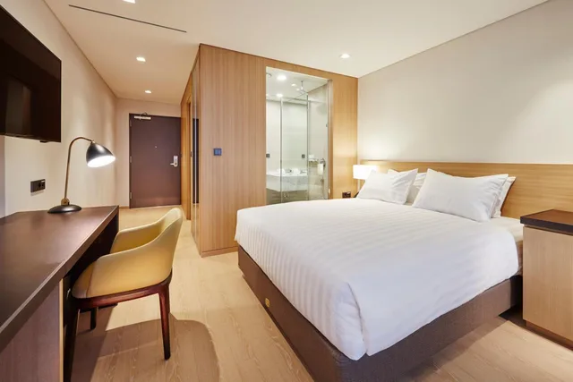 Deluxe, Double Bed, Lake View, Pool Access، SkyBay Hotel Gyeongpo 1/7