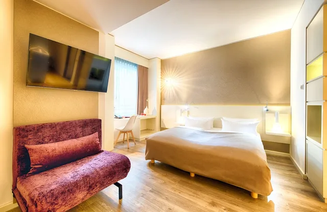 غرفة تنفيذية بسرير كينج، LEONARDO HOTEL BERLIN MITTE 5/7