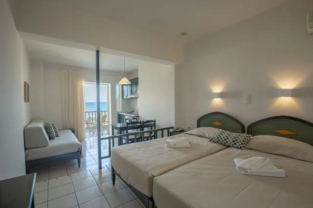 استوديو سوبيريور بسريرين منفصلين بإطلالة على البحر بشرفة مع أريكة، Melitti Hotel 6/10