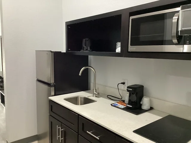 غرفة قياسية بسريرين كوين لذوي الإعاقة، Studio6 Dallas, TX - Fair Park 7/7