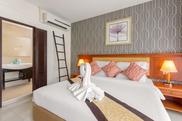 غرفة ديلوكس بسرير مزدوج بشرفة، The Golden Ville Boutique Hotel Spa 1/10
