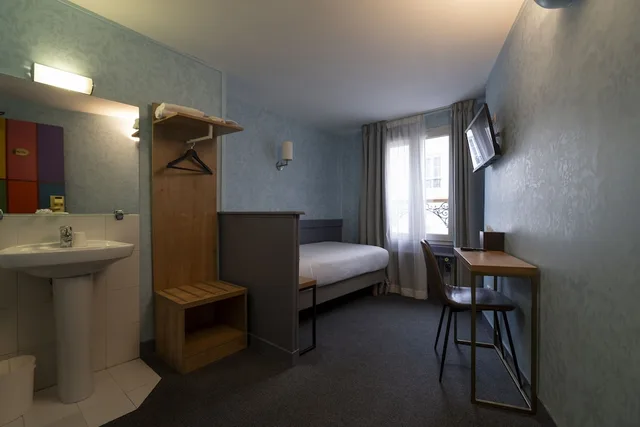 غرفة أساسية مفردة بحمام مشترك، The Walled off Hotel Paris 7/12