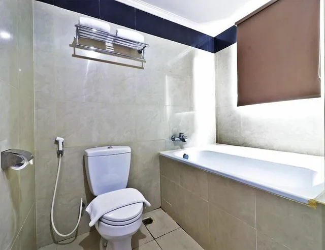Executive, King Bed, P Hotel Jakarta 6/7