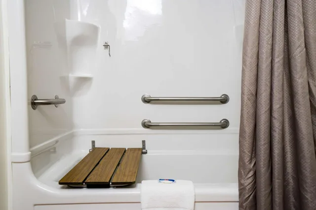 غرفة بسرير كوين لذوي الإعاقة، Motel6 Pottstown, PA 9/10