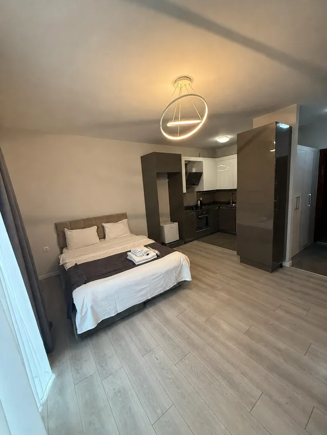 Suite, Green Hills Suites 4/8