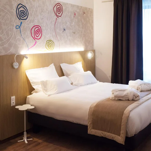 غرفة بسرير مزدوج، Kyriad Prestige Amiens Poulainville Hotel and SPA 3/10