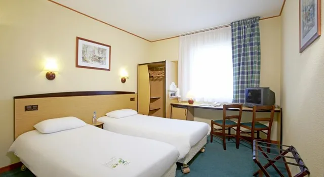 غرفة قياسية بسرير مزدوج، Campanile Szczecin 2/5