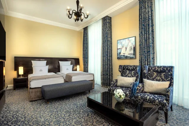 Guest Room, Deluxe, Twin Beds, Hotel Atlantic Hamburg, Autograph Collection 2/8