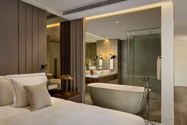 1 Bedroom, Garden Suite, Apartment, King Bed, Golf Course View, Sofa, Garden Access, Garden Floor، Penha Longa Resort 6/6