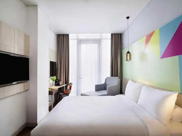 غرفة سوبيريور بسرير كوين بشرفة، Ibis Styles Jakarta Sunter 1/4