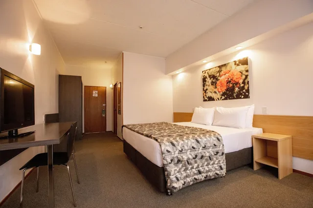 غرفة سوبيريور بسرير كينج في الطابق الأرضي، Rose Park Hotel Auckland 1/10