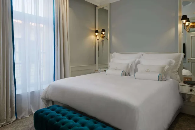 جناح ديلوكس بسريرين منفصلين بإطلالة على المدينة، Palace Elisabeth Hvar Hotel 1/2