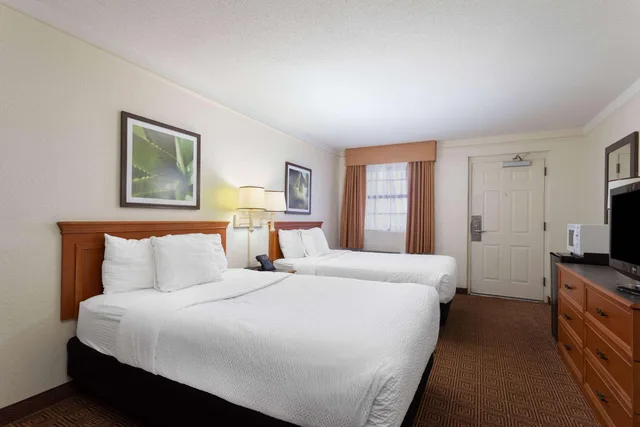 غرفة ديلوكس بسريرين مزدوجين، La Quinta Inn Huntsville Research Park 1/1