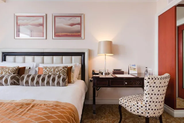 Suite, King Bed, Taj Cape Town 5/10