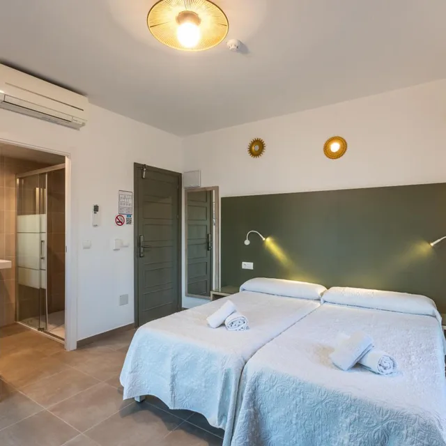 غرفة سوبيريور بسرير كوين، Hostal Alicante San Antonio 4/10