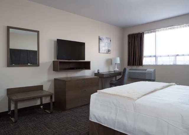 غرفة قياسية بسرير كوين، Hotel Montreal Metropolitan, an Ascend Collection Hotel 3/8