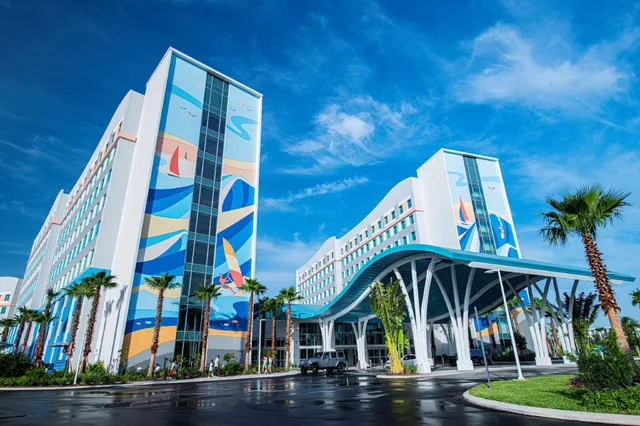 غرفة بإطلالة على المسبح لذوي الإعاقة، Universal's Endless Summer Resort - Surfside Inn and Suites 1/1