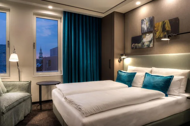 غرفة سوبيريور بسرير كوين، Motel One Amsterdam-Waterlooplein 2/8