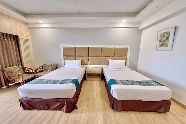 غرفة سوبيريور بسريرين منفصلين، Pailyn Hotel Phitsanulok 1/9