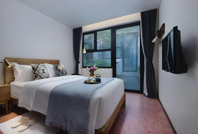 Sunshine, Courtyard, Double Bed، Peking Yard Youth Hostel 1/2