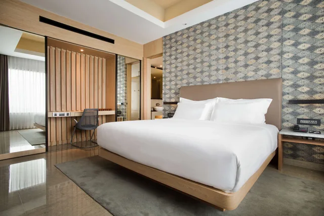Executive, Suite, King Bed, Alila Solo 1/3